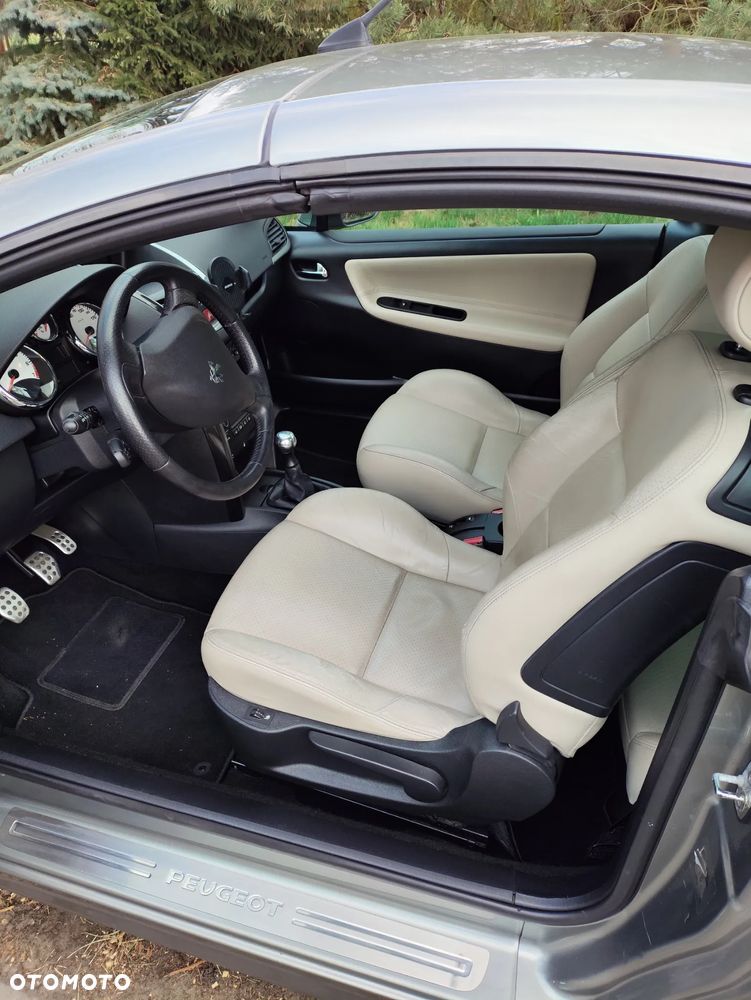 Peugeot 207 CC 120 VTi Roland Garros - 15