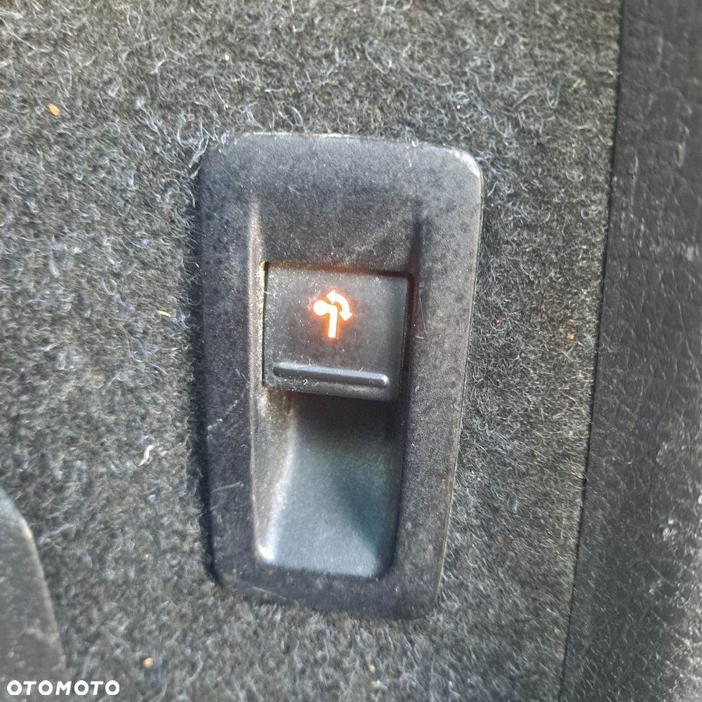 Volkswagen Passat 2.0 TDI DSG BlueMotion Technology Comfortline - 12