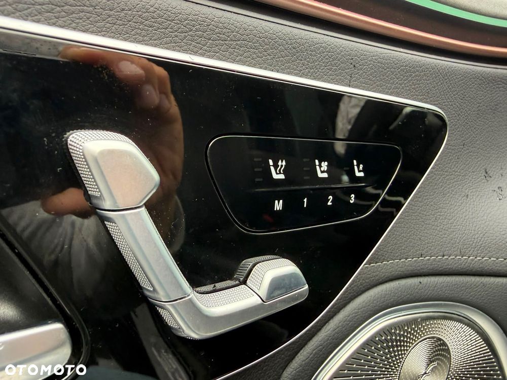 Mercedes-Benz EQS 450+ Electric Art - 18