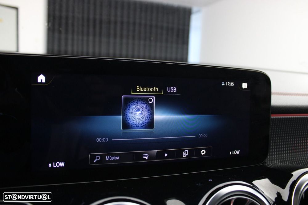 Mercedes-Benz EQB 250+ AMG Line - 23