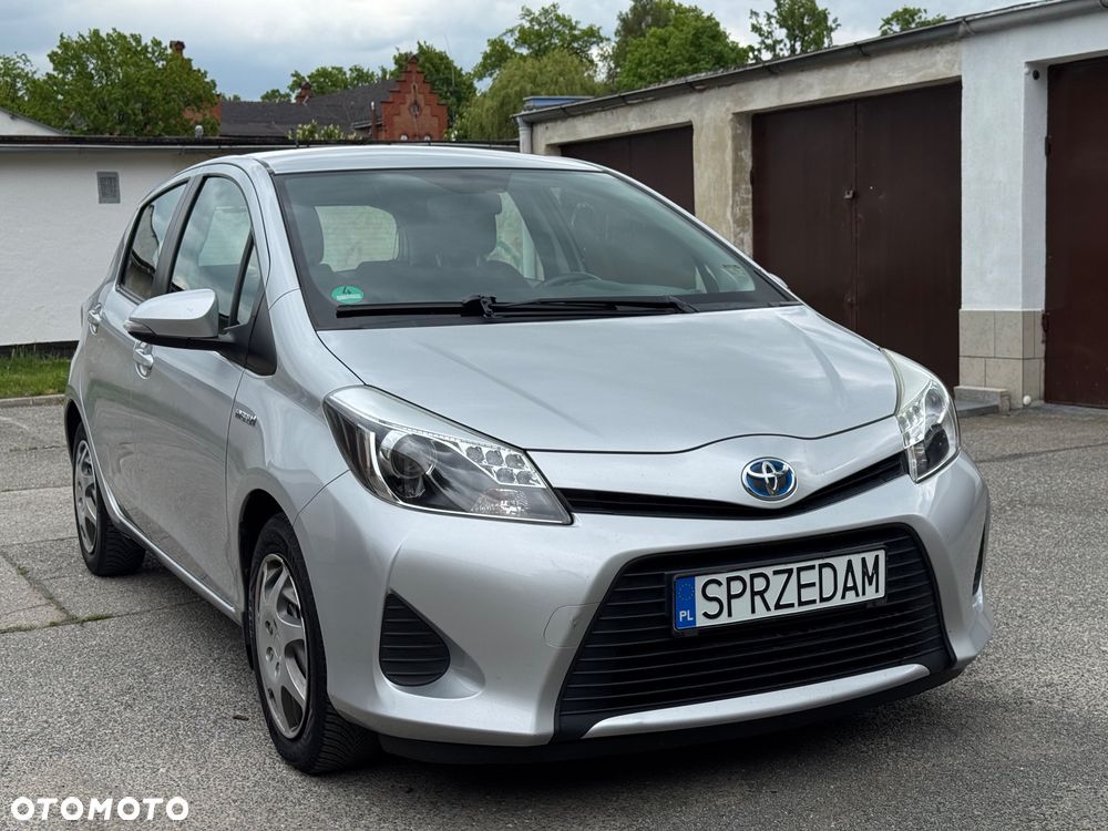 Toyota Yaris - 10