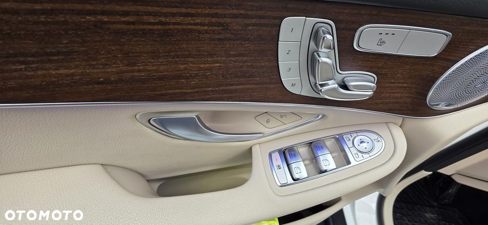 Mercedes-Benz GLC - 26