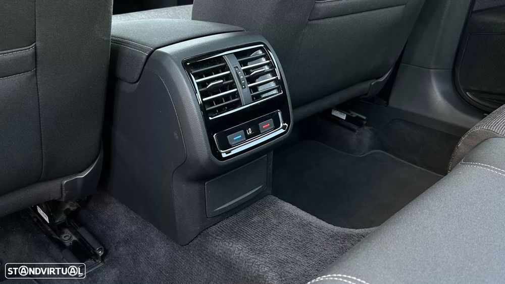 VW Passat 2.0 TDI Confortline - 18