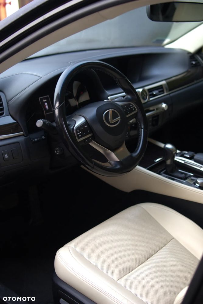 Lexus GS 200t Luxury Line - 4