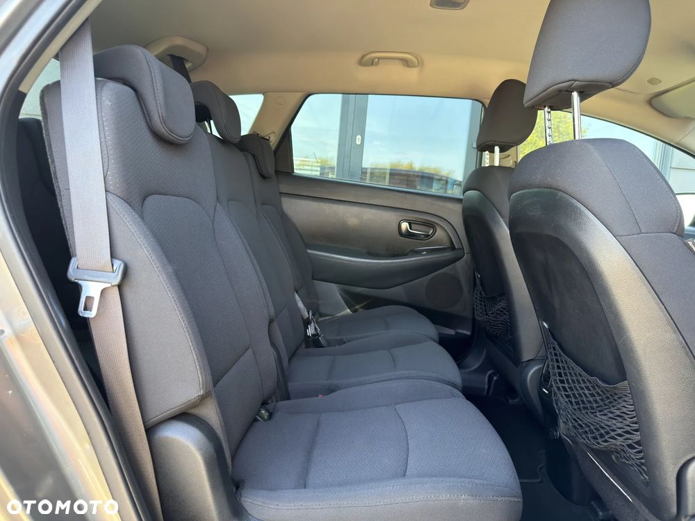 Kia Carens ver-1-6-gdi-business-line - 28