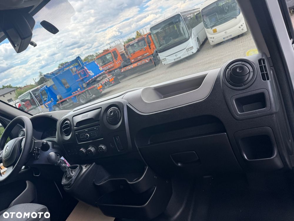 Renault Master L3H2 paka 2,7m 2017r. 7osob Brygadówka KLIMATYZACJA Navi - 19