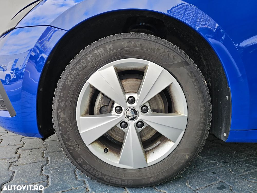 Skoda Octavia 2.0 TDI DSG Ambition - 4