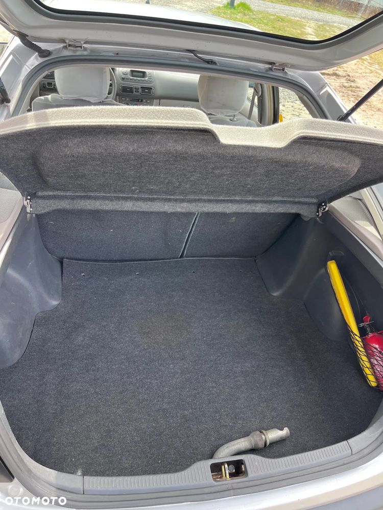 Toyota Corolla 1.4 Terra2 - 18