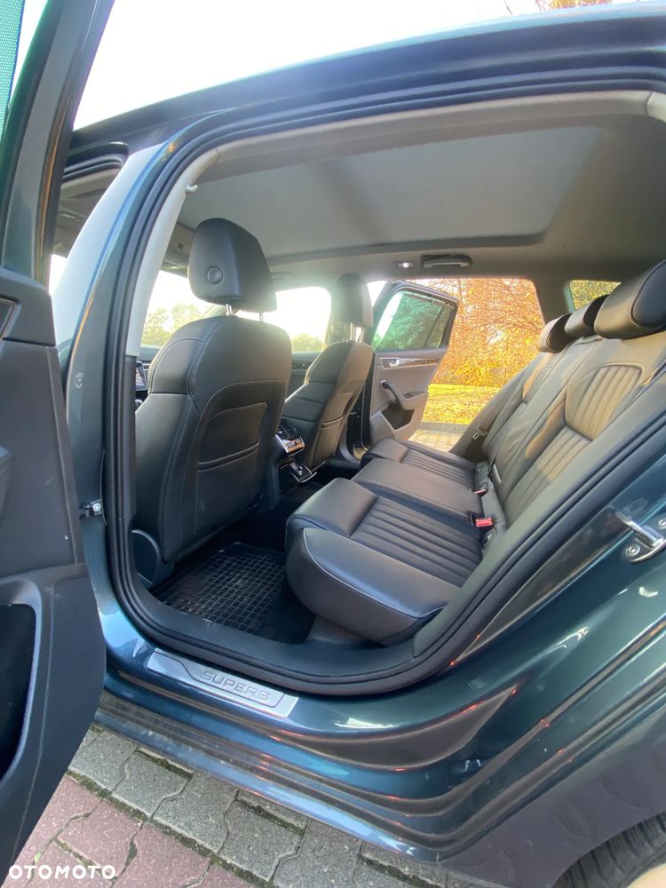 Skoda Superb 2.0 TDI SCR 4x4 L&K DSG - 16