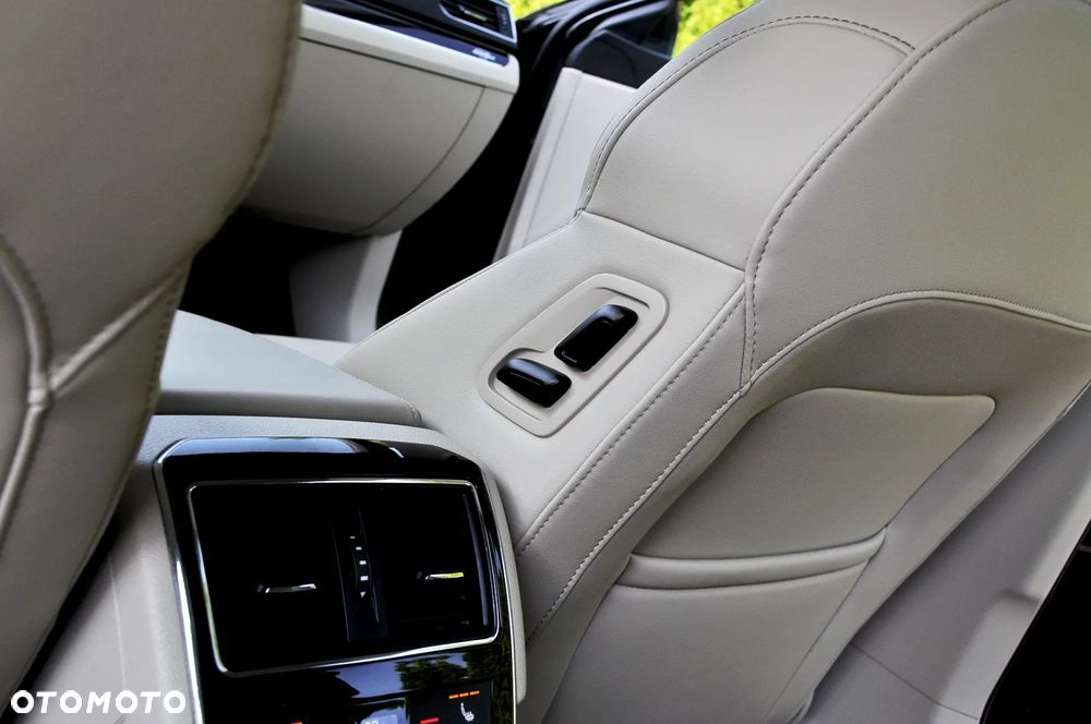 Skoda Superb 2.0 TDI SCR 4x4 L&K DSG - 19