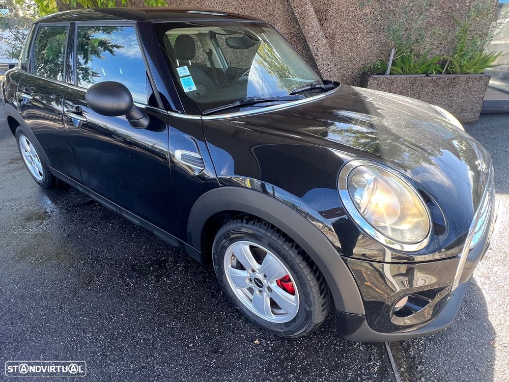 MINI 5 Portas Cooper D - 9