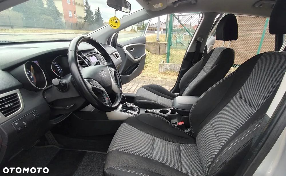 Hyundai i30 1.6 Comfort - 19