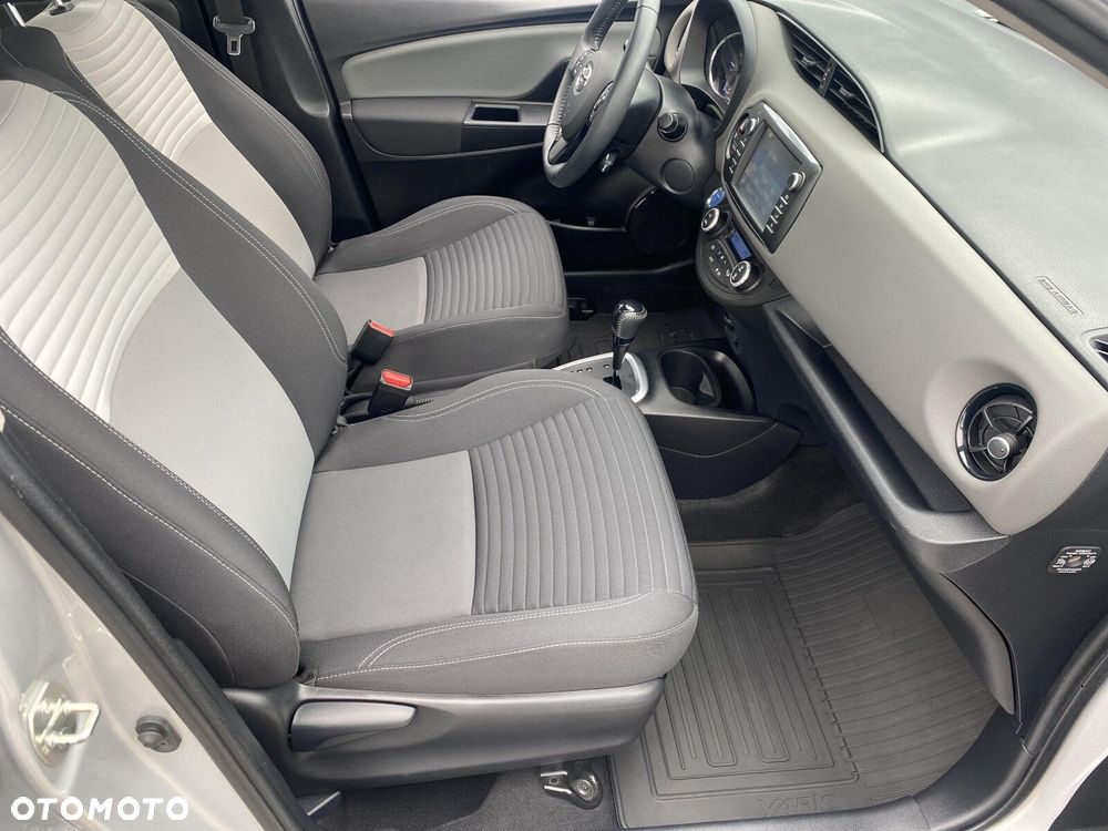 Toyota Yaris - 13