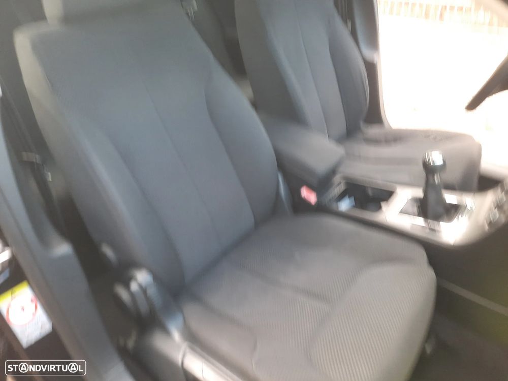VW Passat Variant 2.0 TDI Confortline - 30