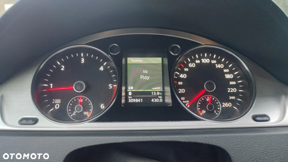 Volkswagen Passat 2.0 TDI Comfortline - 12