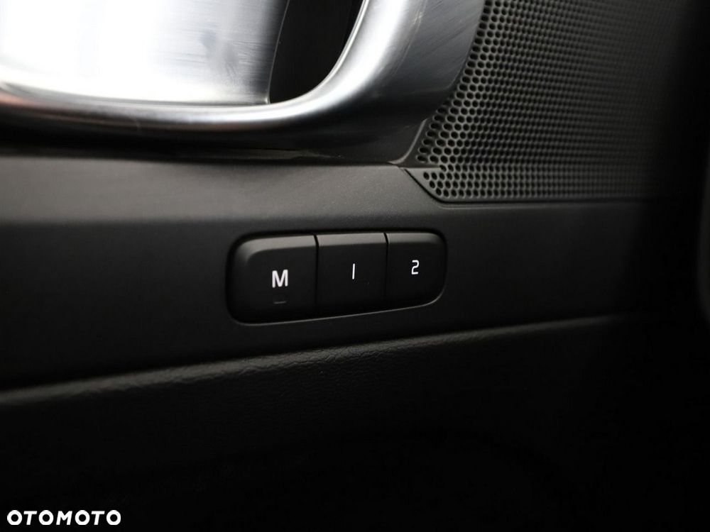 Volvo XC 40 D3 AWD R-Design - 36