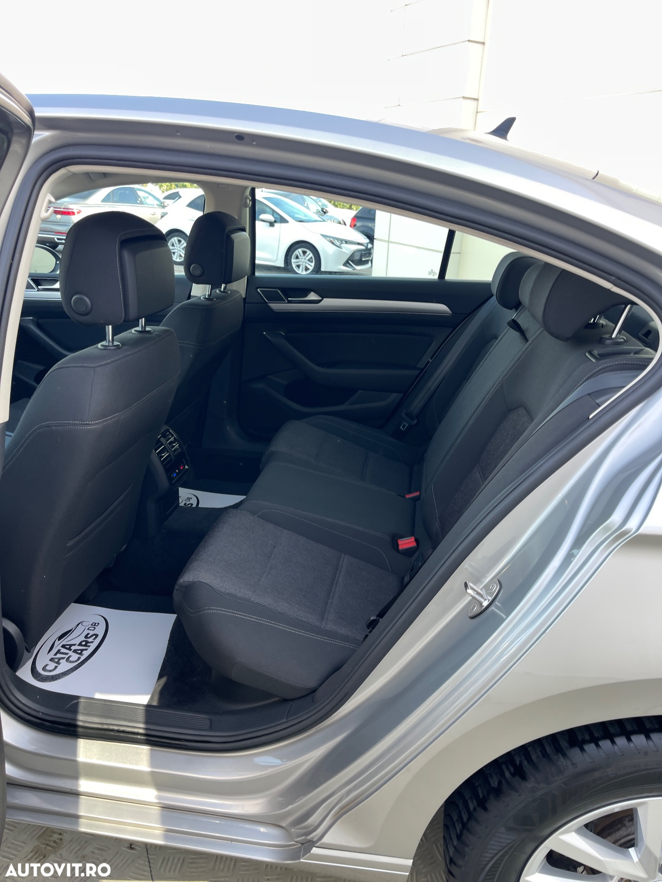 Volkswagen Passat - 26