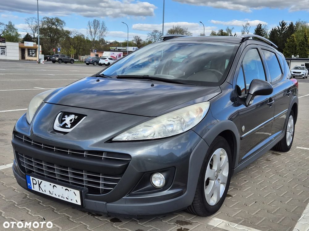 Peugeot 207 - 1