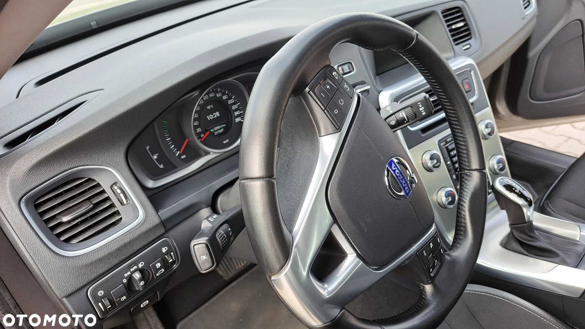 Volvo S60 D4 Drive-E Momentum - 10