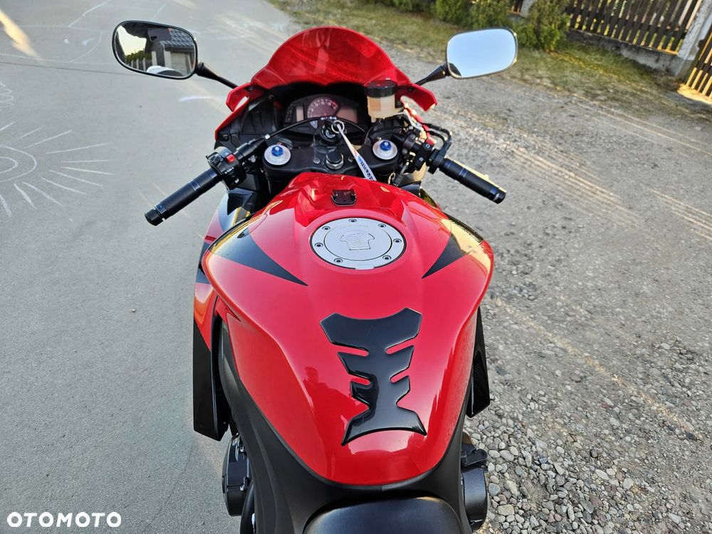 Honda CBR - 24
