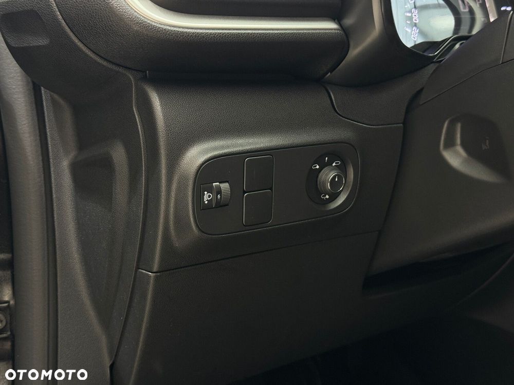 Citroën C3 1.2 PureTech Shine EAT6 - 21