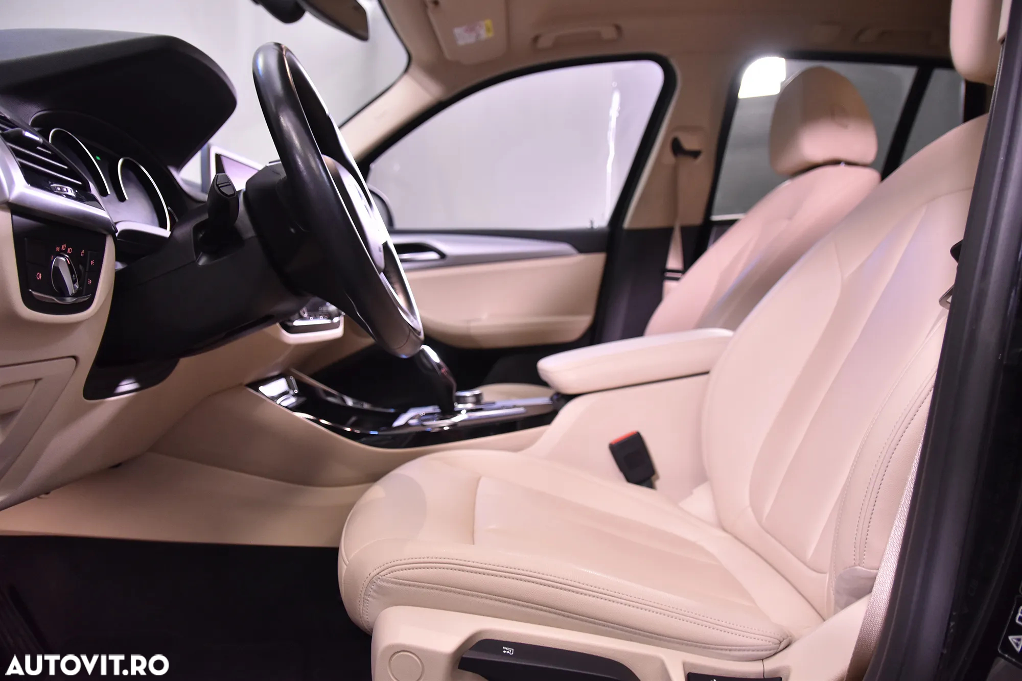 BMW X3 xDrive20d AT Advantage - 25