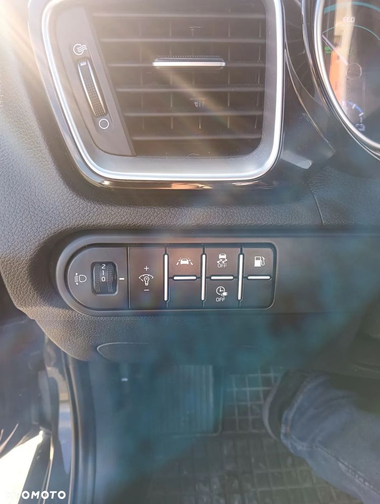 Kia XCeed 1.6 GDI PHEV L DCT - 25