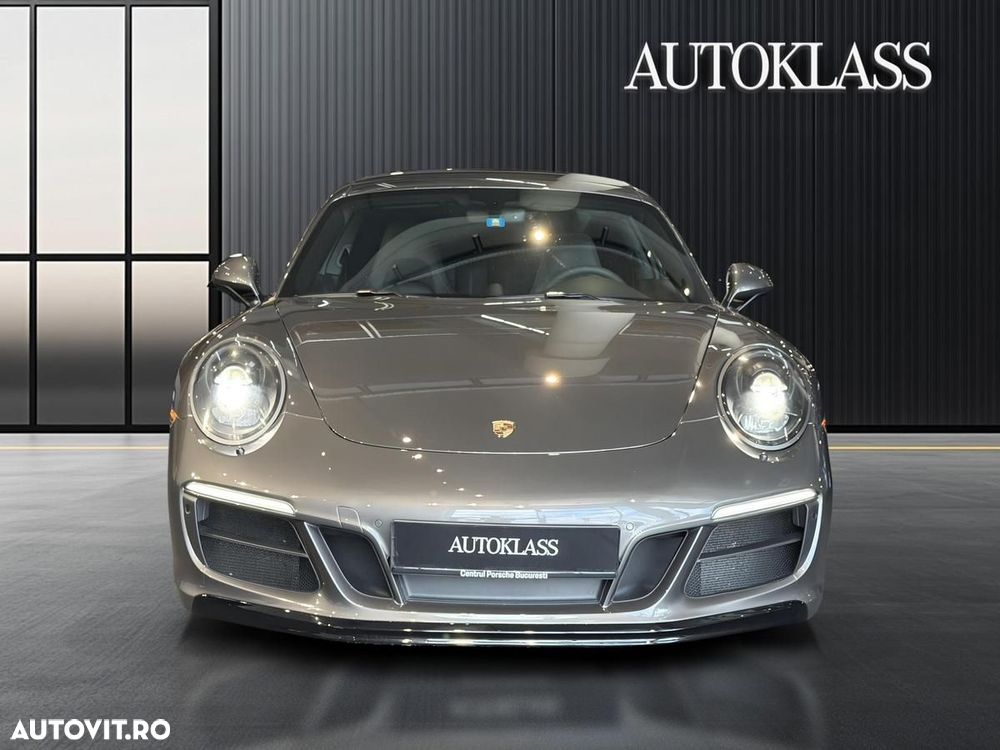 Porsche 911 Carrera GTS PDK - 9