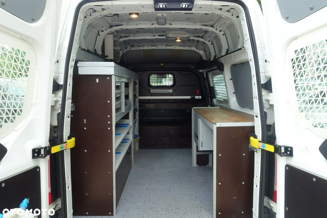 Ford Transit Custom - 11