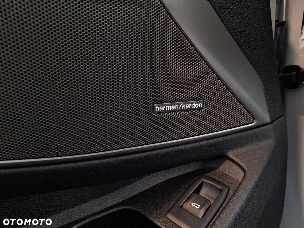 BMW Seria 3 320d xDrive M Sport sport - 24