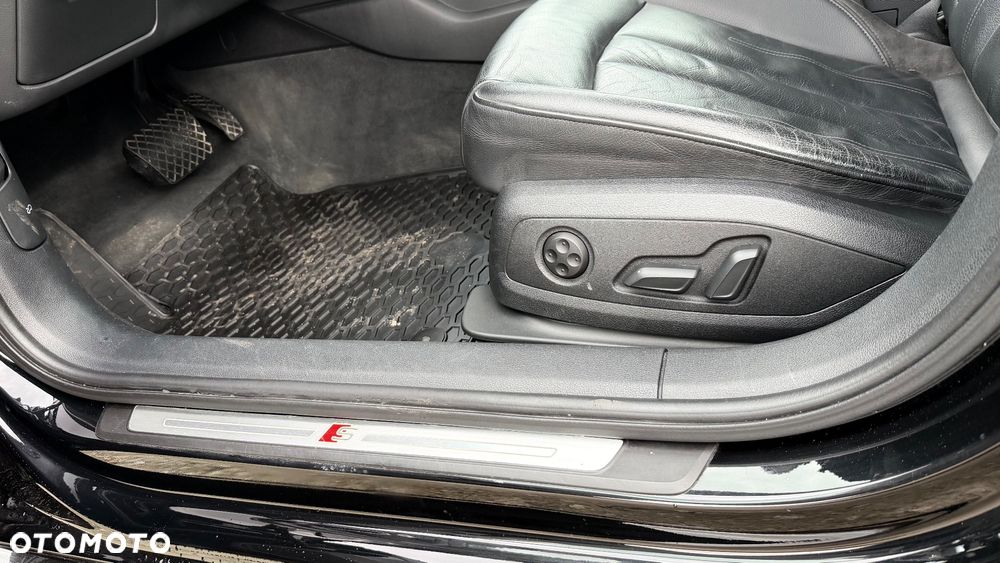 Audi A4 Limousine - 18