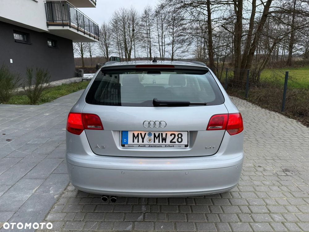 Audi A3 Sportback 1.4 TFSI Attraction - 8