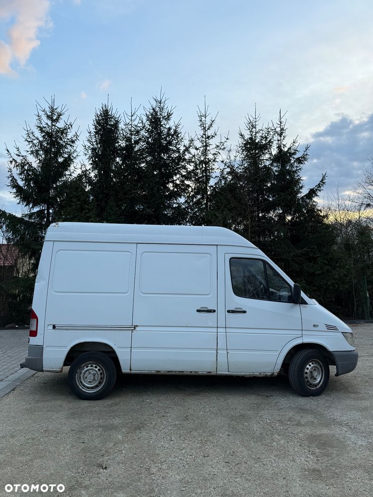 Mercedes-Benz Sprinter - 8