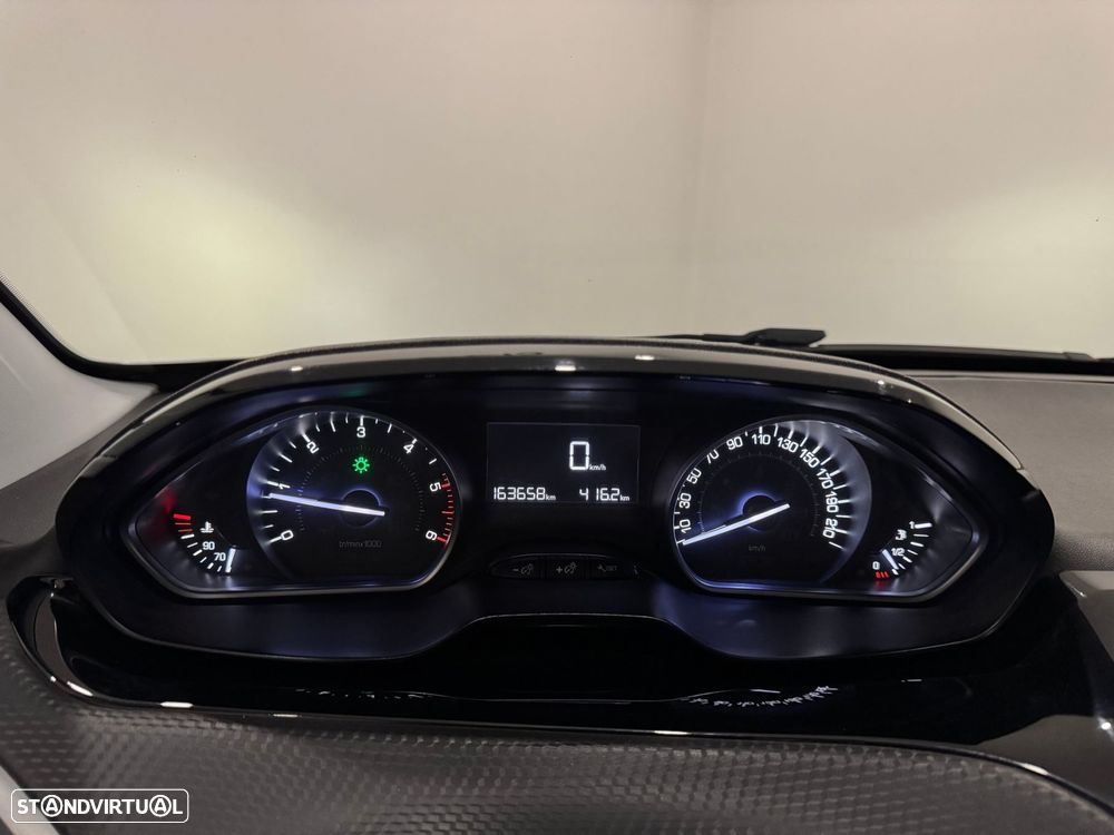 Peugeot 208 1.6 BlueHDi Style - 40