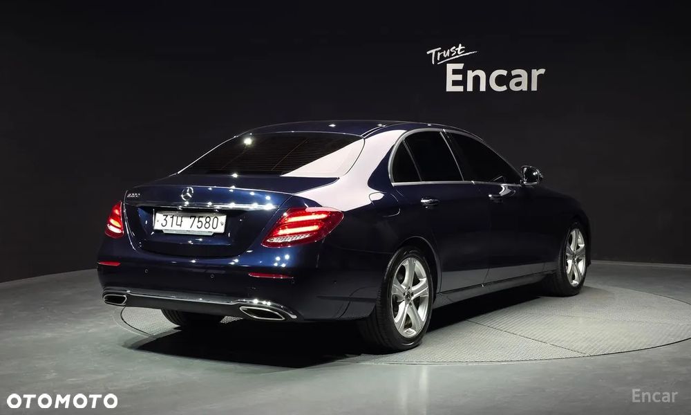 Mercedes-Benz Klasa E 300 d 9G-TRONIC Avantgarde - 3