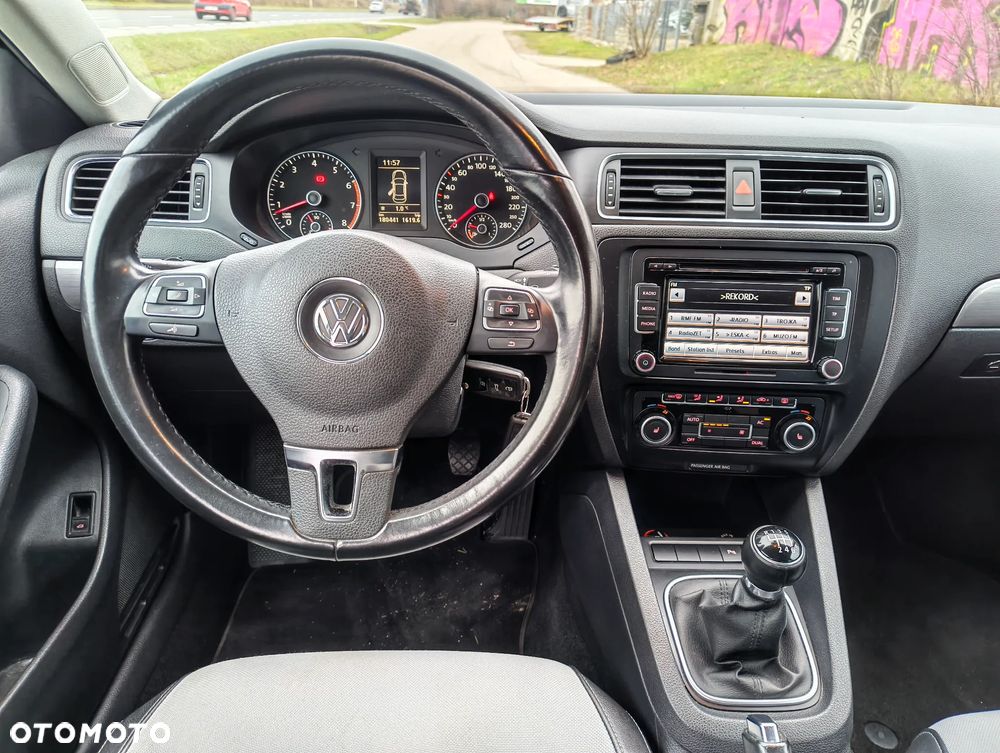 Volkswagen Jetta 1.4 TSI Highline - 22