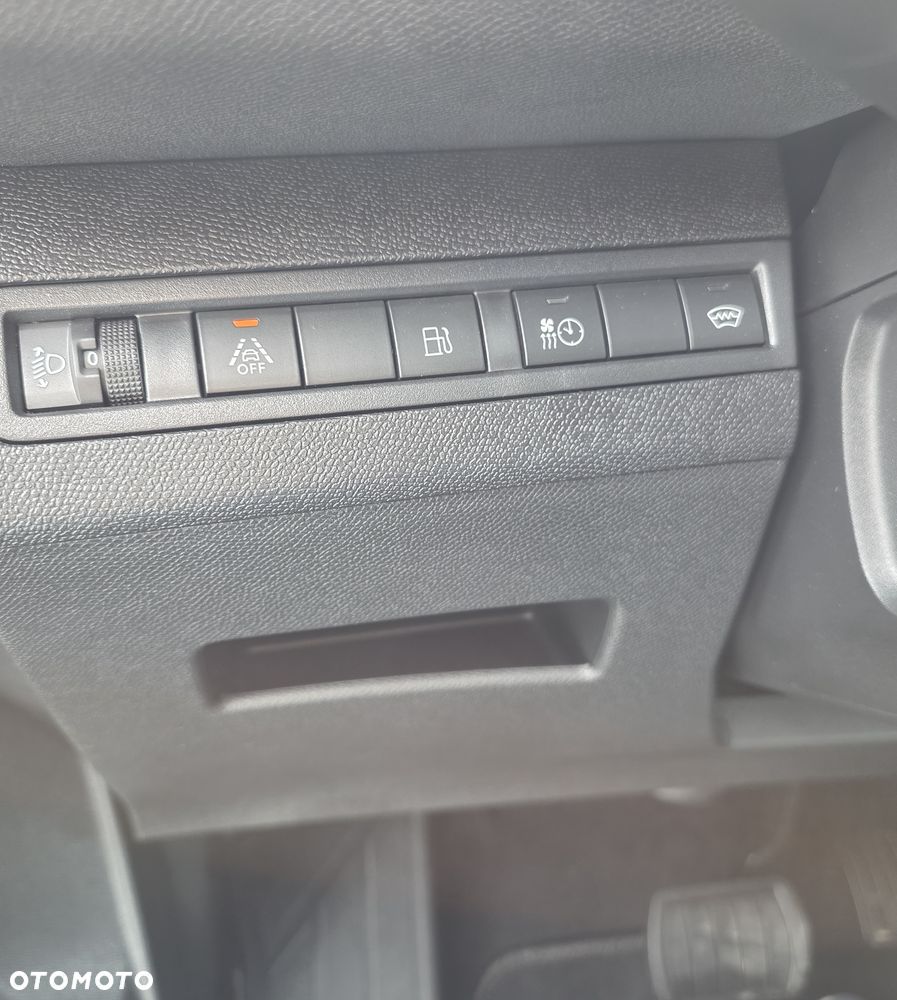 Peugeot 3008 1.6 PureTech Hybrid PHEV Active Pack S&S EAT8 - 23