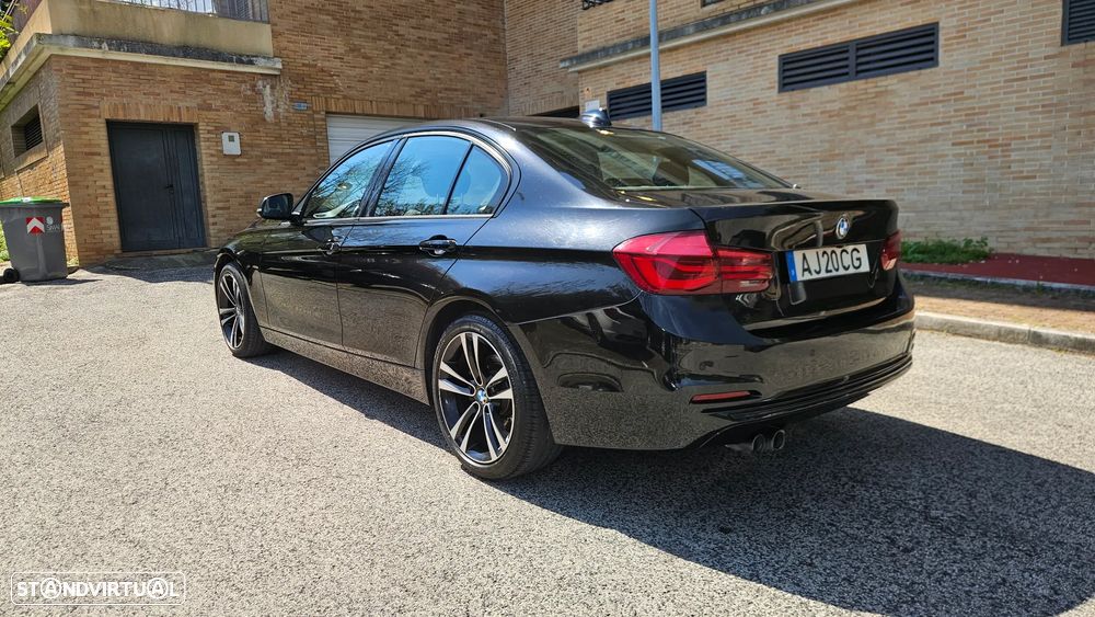 BMW 320 i Aut. Sport Line - 4