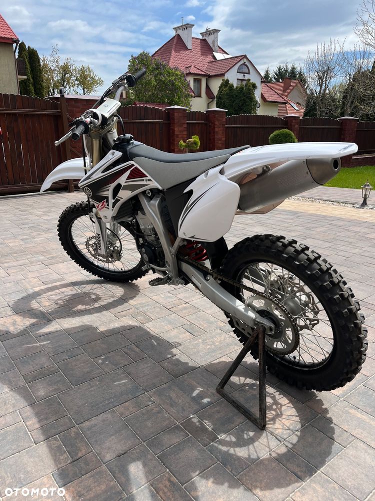 Yamaha YZ - 3