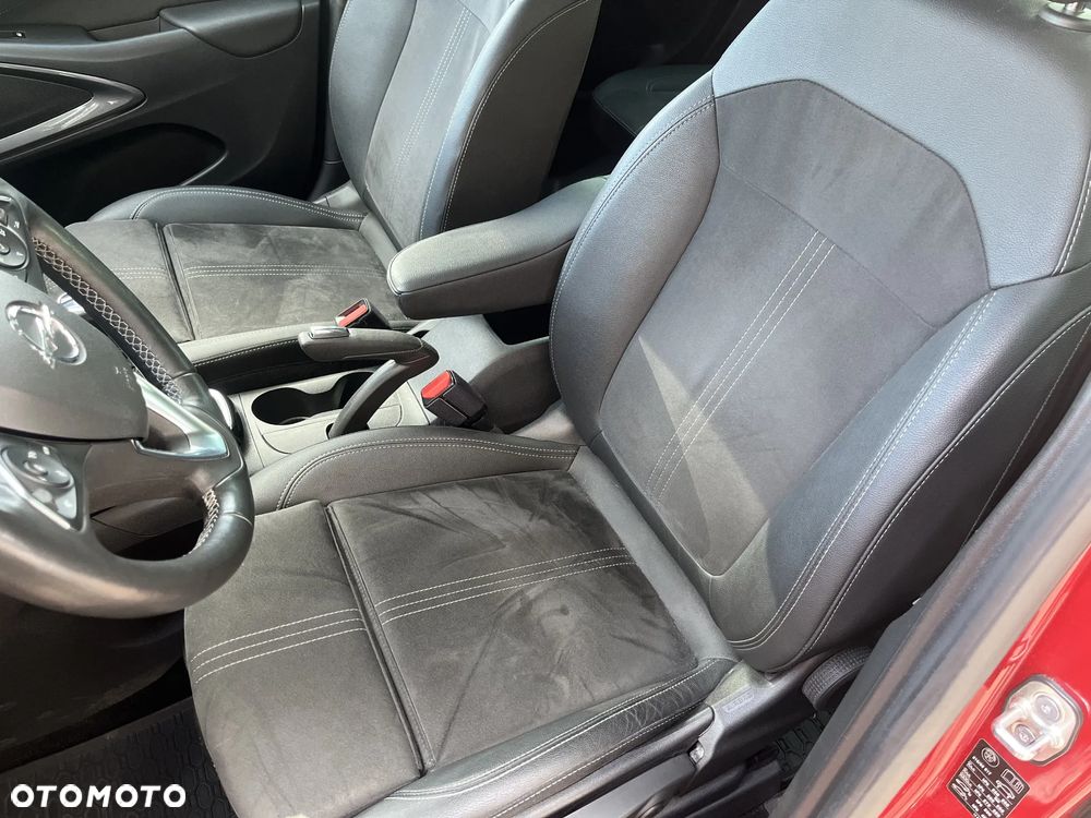Opel Crossland X - 11