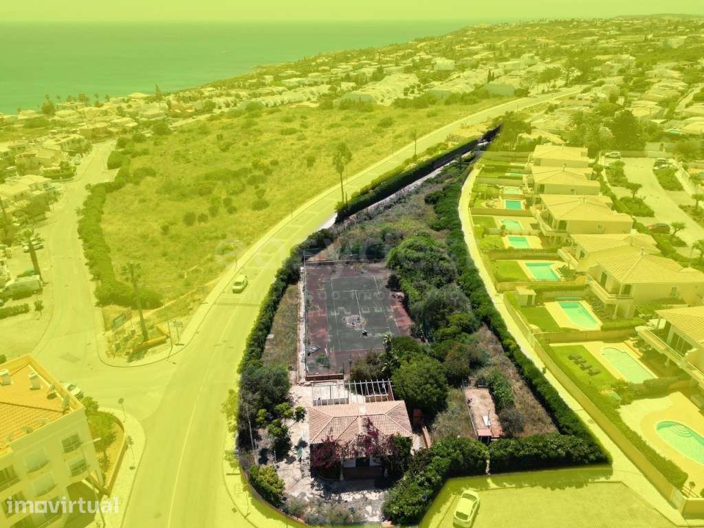Terreno Urbano de 2805 m² com Vista Mar e Privacidade na Prestigiad... - Grande imagem: 3/32