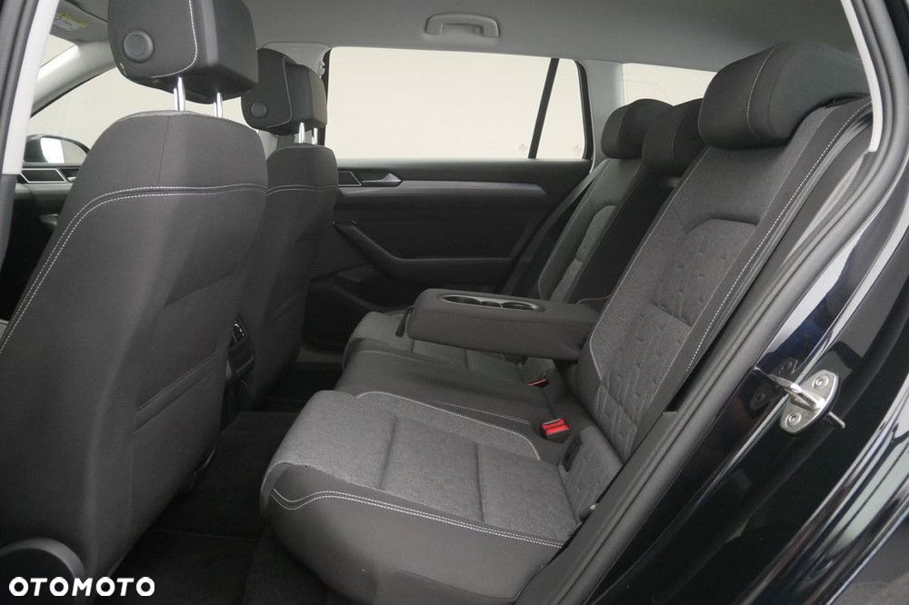 Volkswagen Passat Variant 2.0 TSI Business DSG - 15