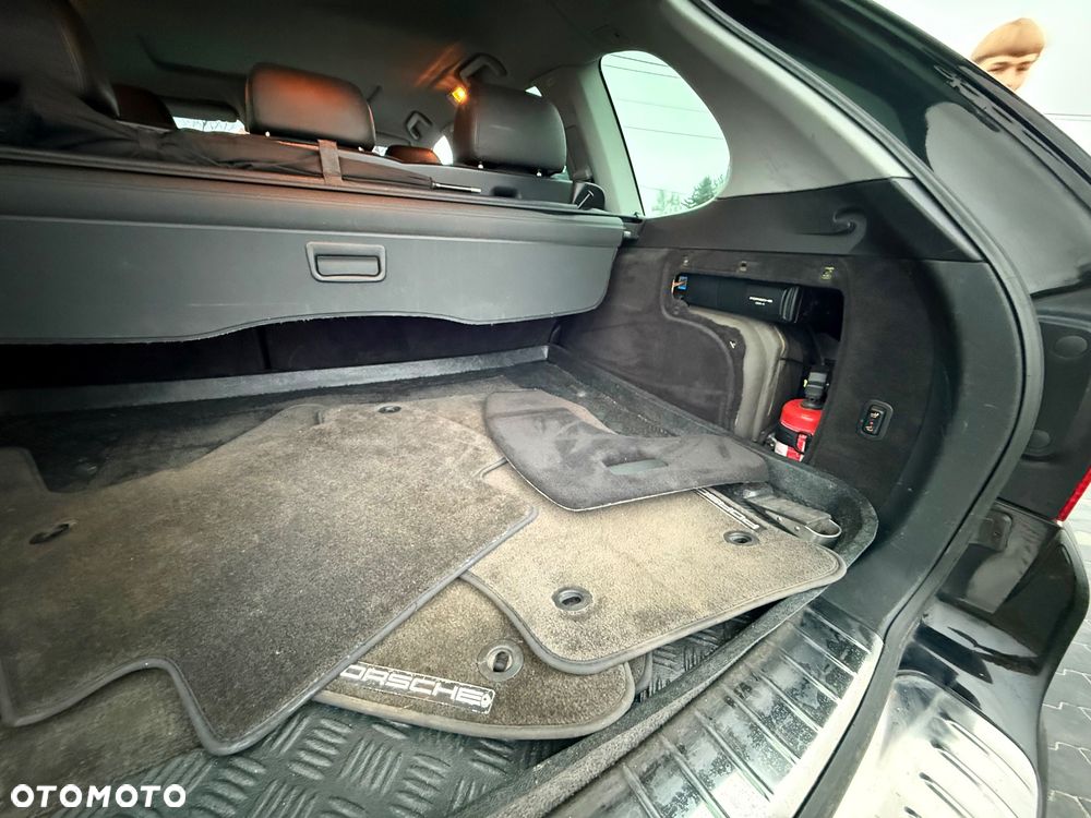 Porsche Cayenne - 8