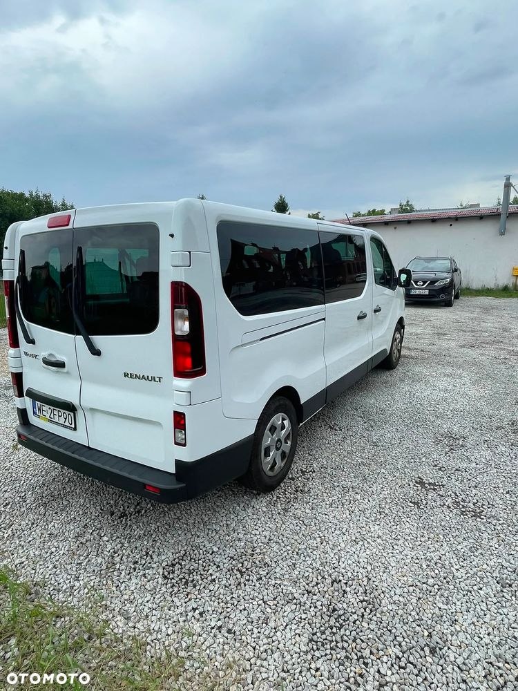 Renault Trafic 2.0 dCi EDC - 10