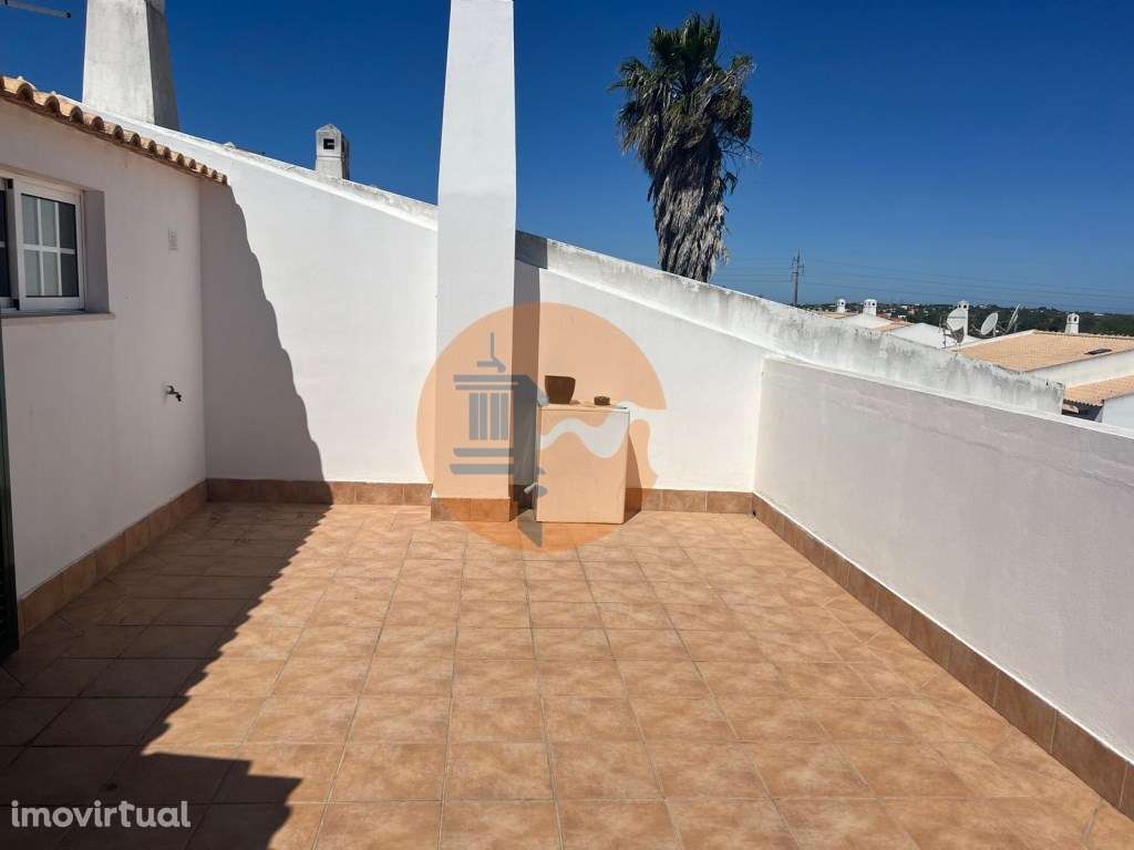 Fantástica Moradia com Piscina para arrendamento anual - Grande imagem: 2/60