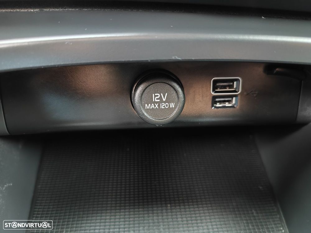 Volvo XC 40 2.0 D3 Momentum Core - 22