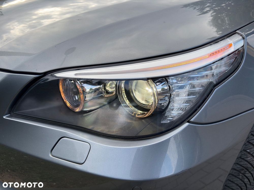 BMW Seria 5 525i - 29