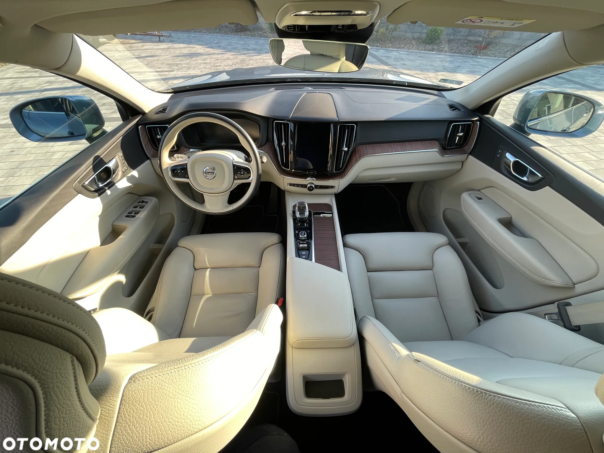 Volvo XC 60 B4 D AWD Inscription - 9