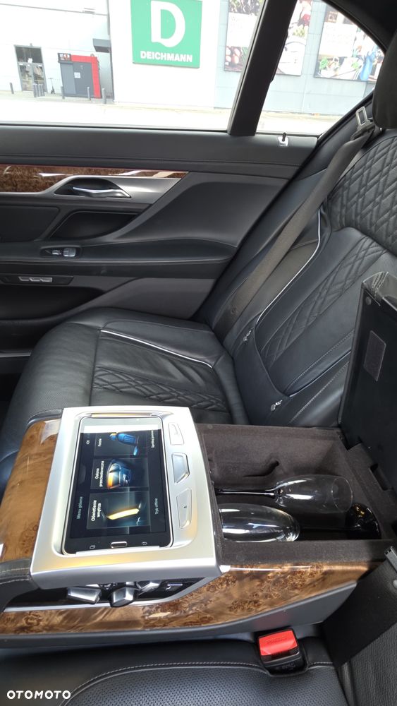 BMW Seria 7 - 15