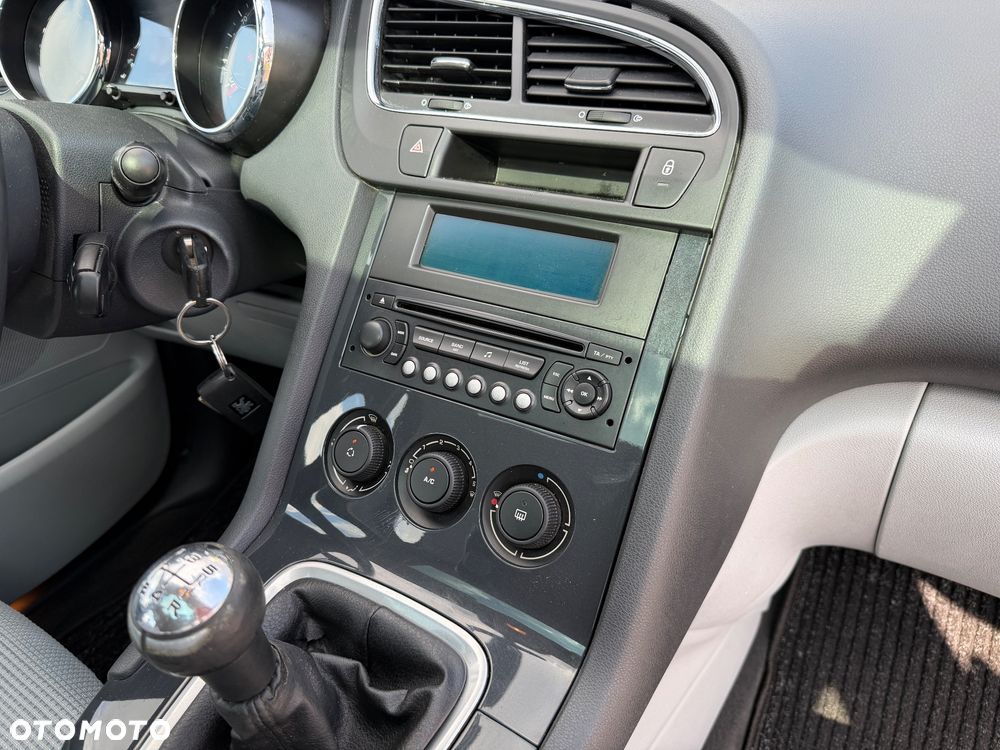 Peugeot 5008 1.6 Active - 23